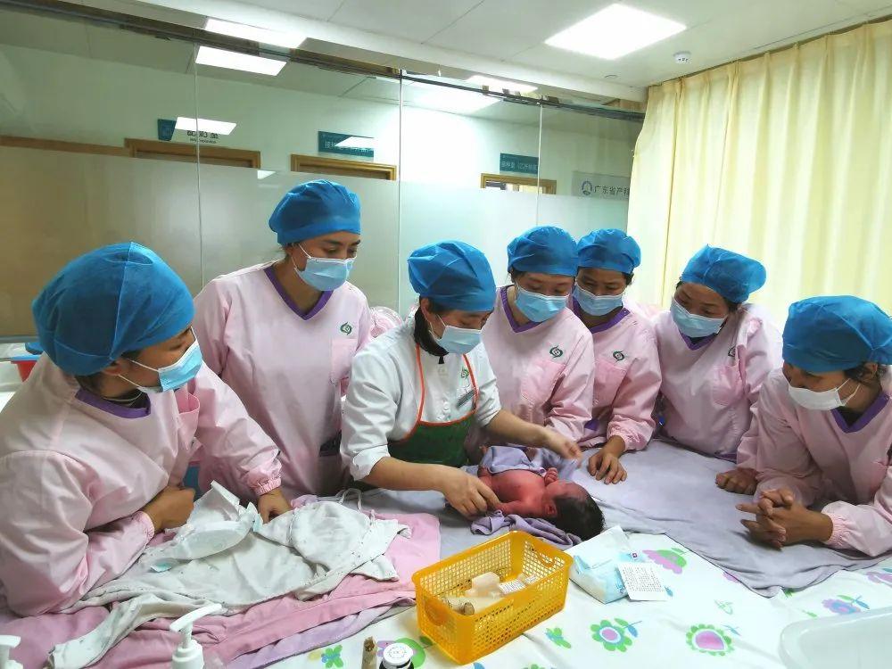长垣市妇婴监护型护送
